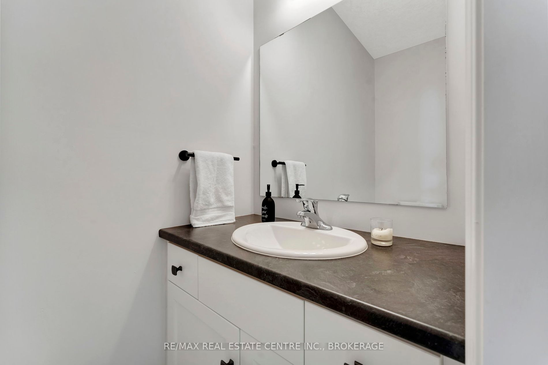 22 Marshall Dr, #2