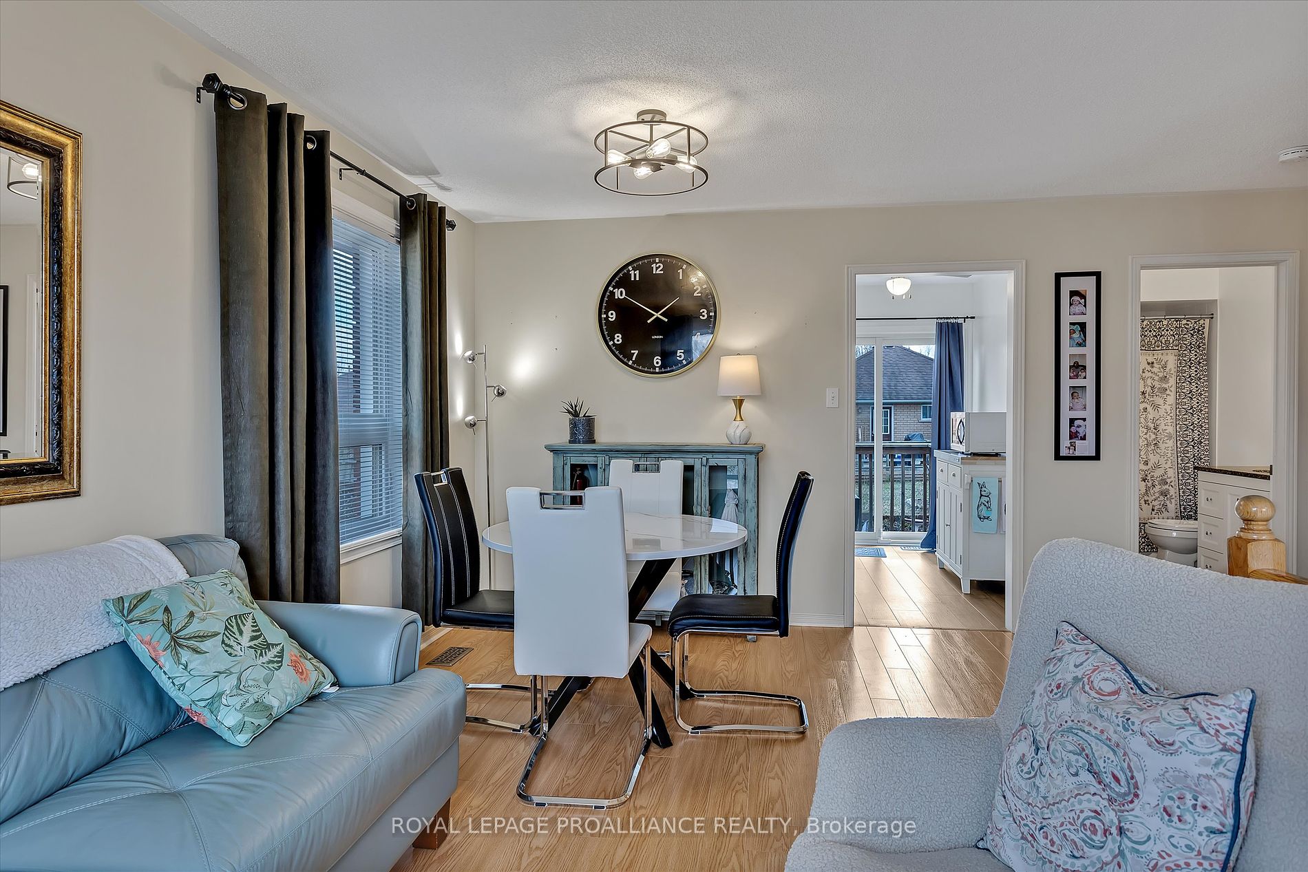 8 Ferguson Pl