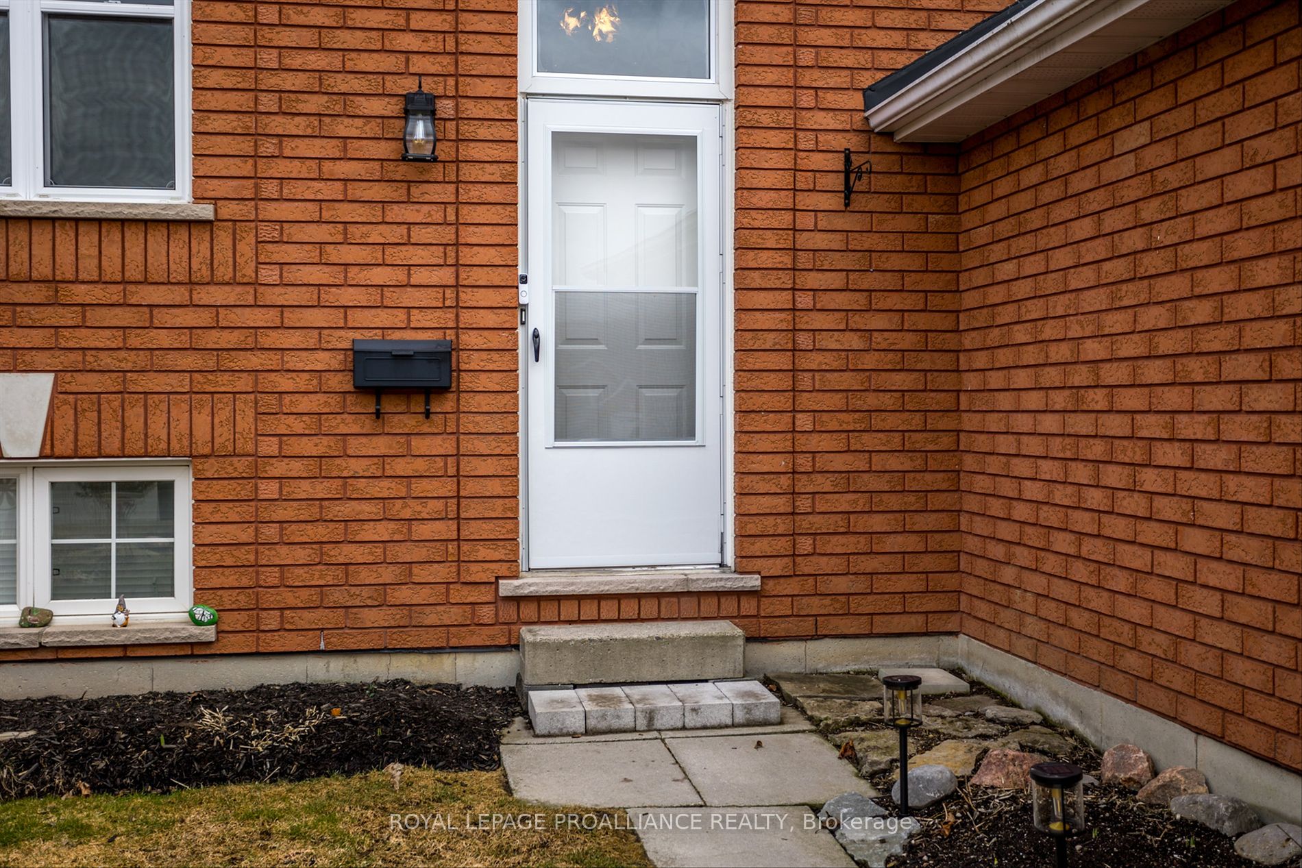 8 Ferguson Pl