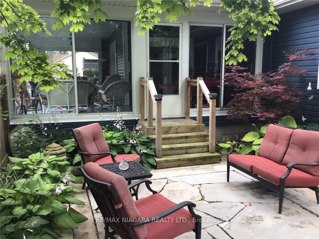 880 Edgemere Road