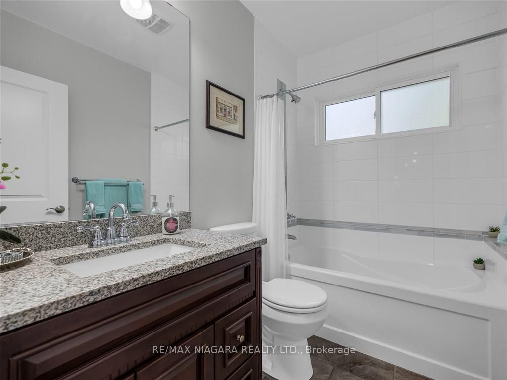 880 Edgemere Road