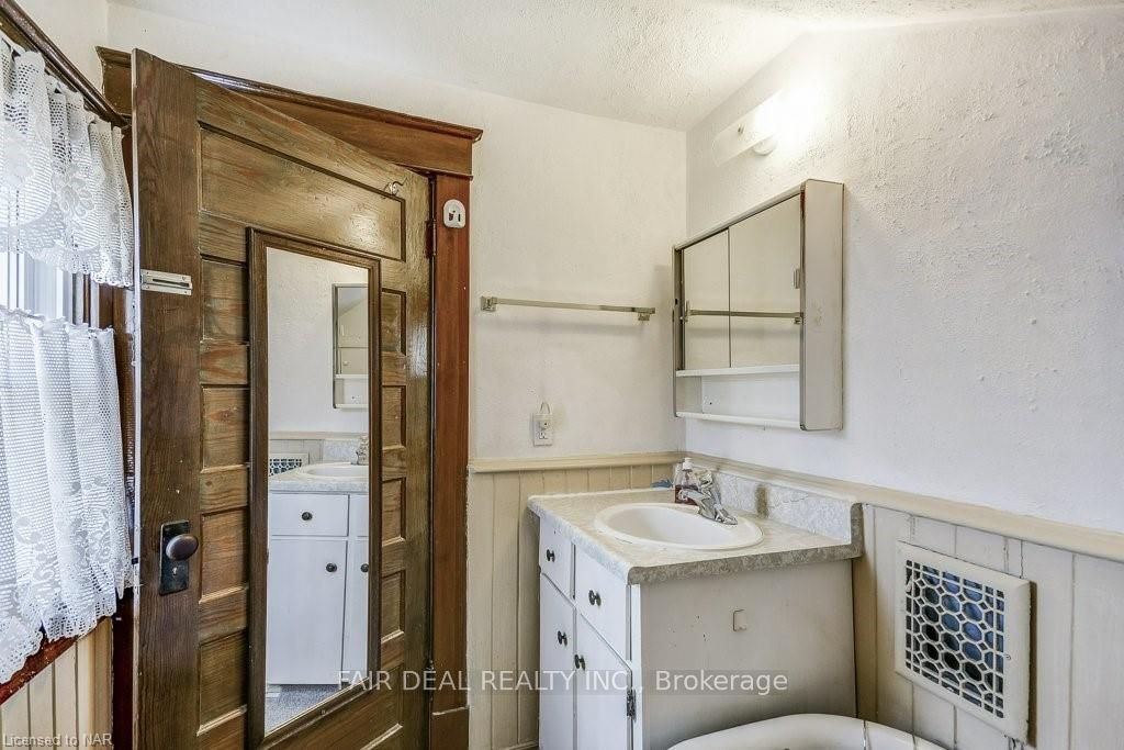 5128 Willmott Street