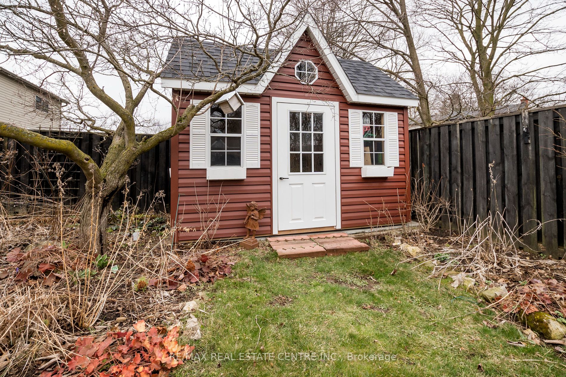 258 West Acres Dr