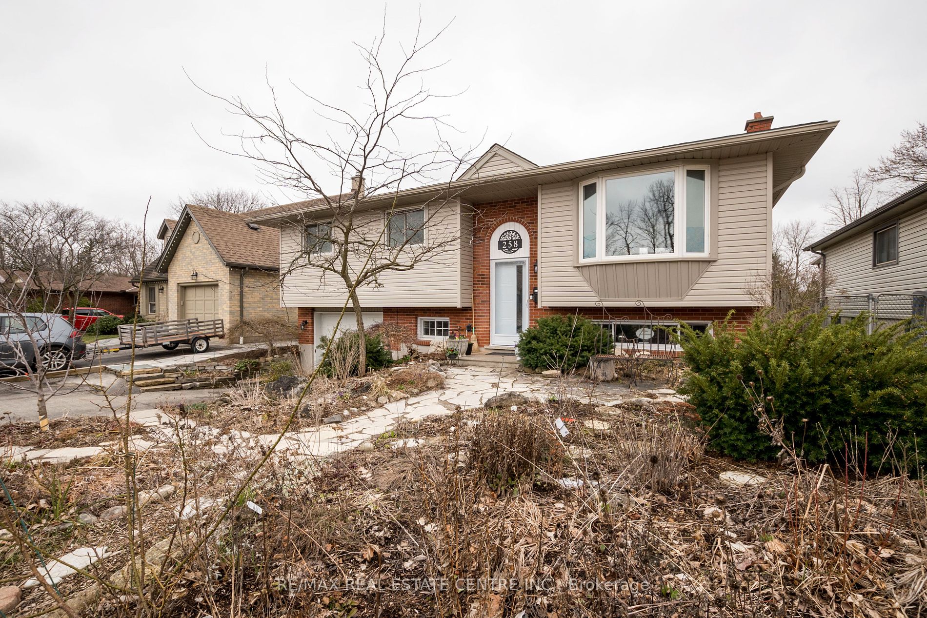 258 West Acres Dr