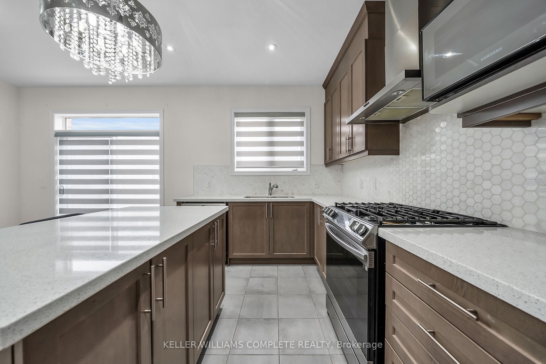 59 Findlay Dr