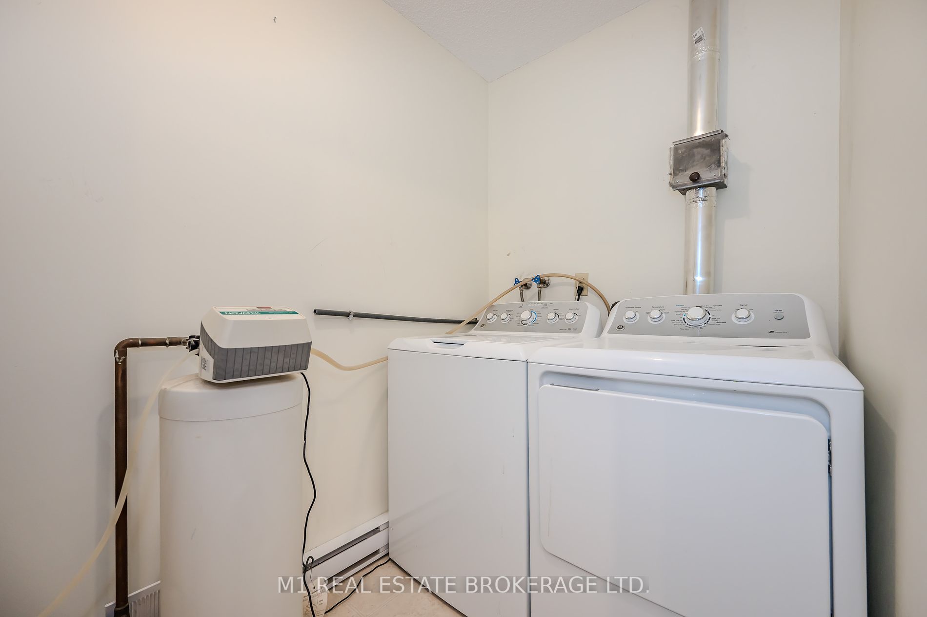 454 Janefield Ave, #206
