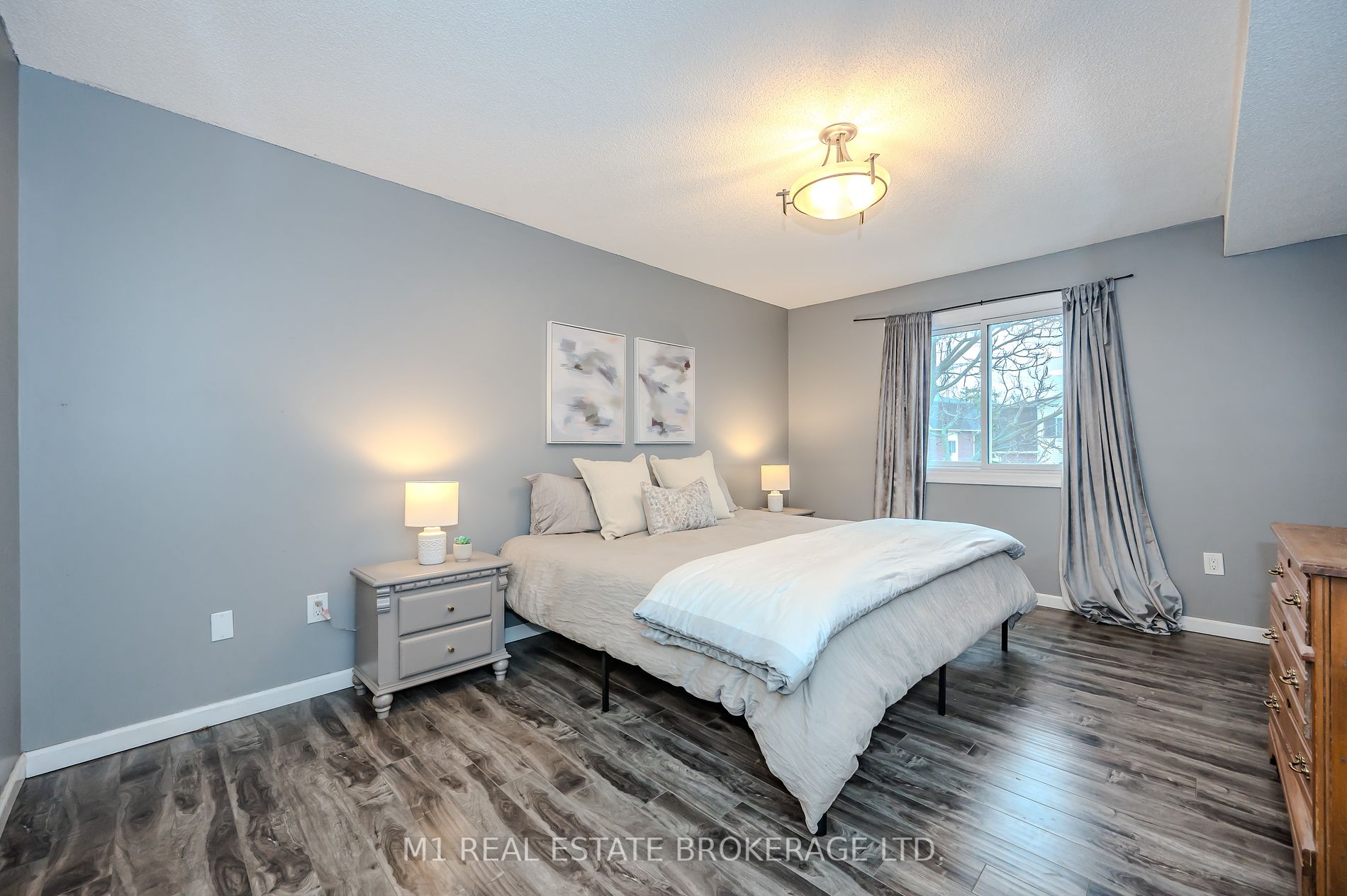 454 Janefield Ave, #206