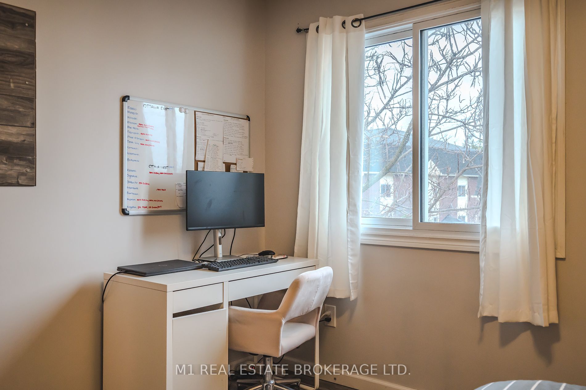 454 Janefield Ave, #206