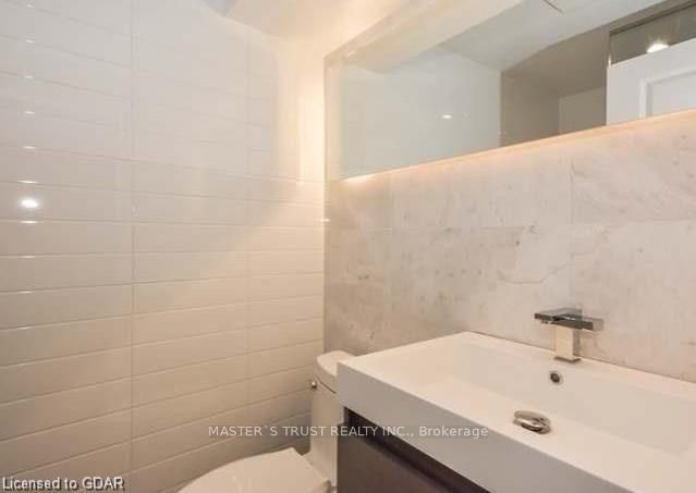 36 Waterford Dr, #8