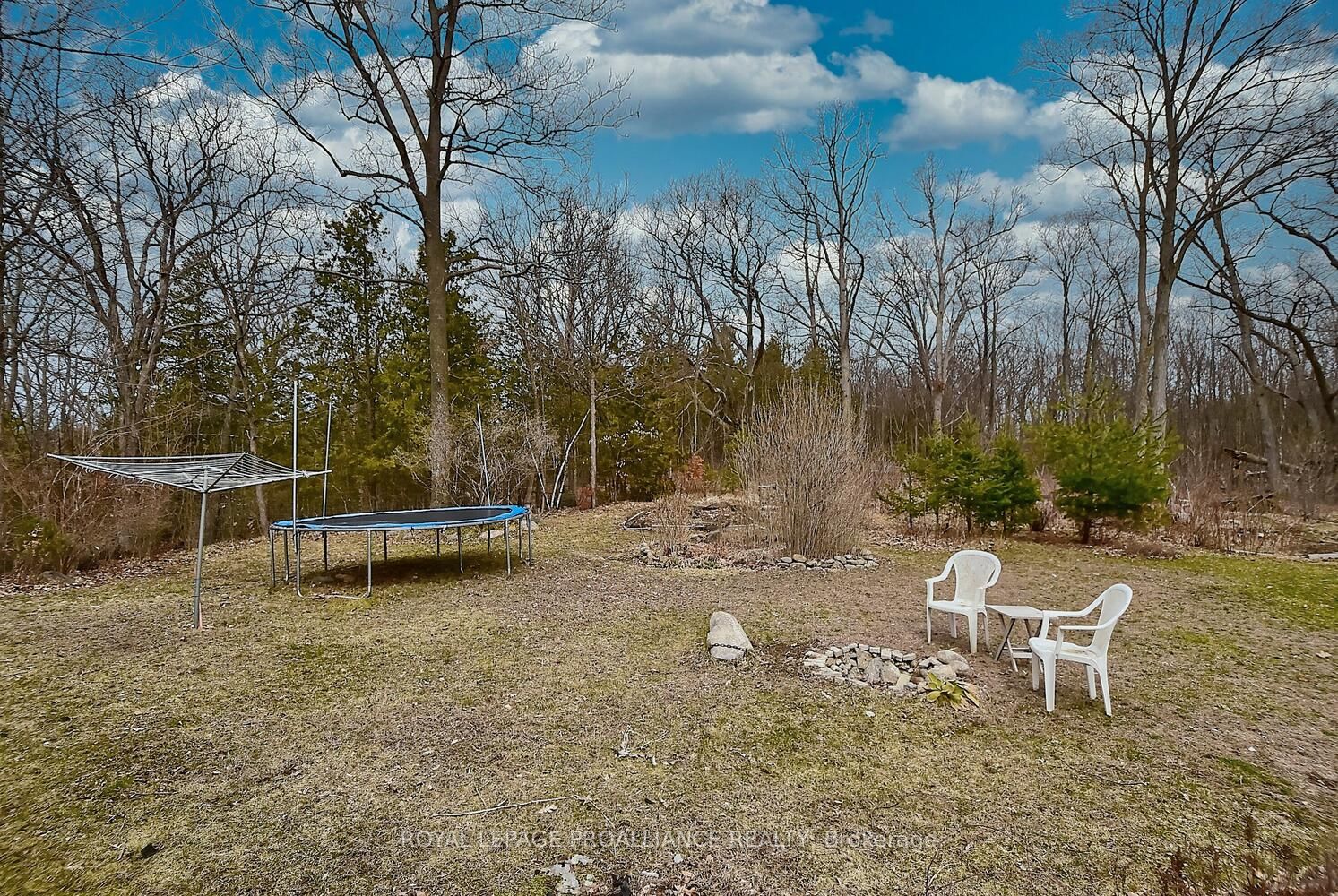 28 Woodlawn Drive