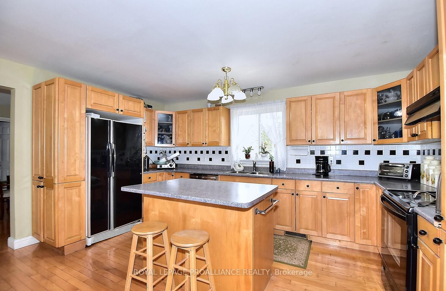 28 Woodlawn Drive