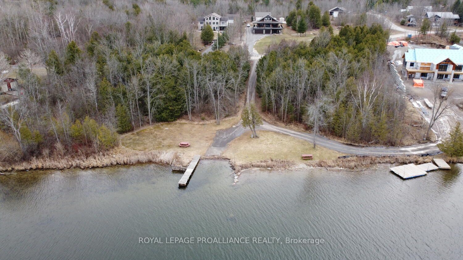 28 Woodlawn Drive