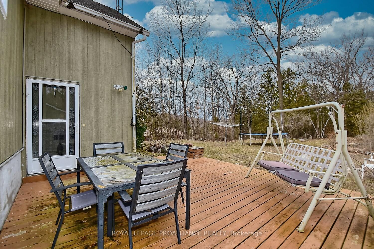 28 Woodlawn Drive