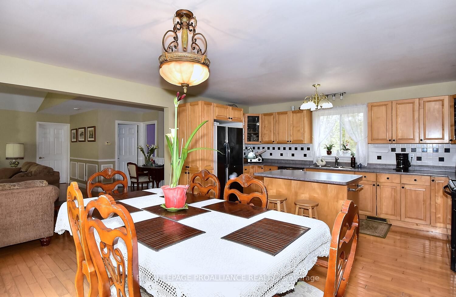 28 Woodlawn Drive