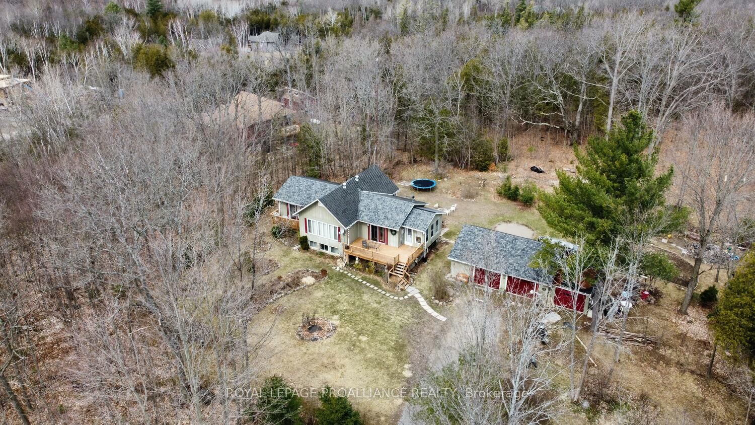 28 Woodlawn Drive