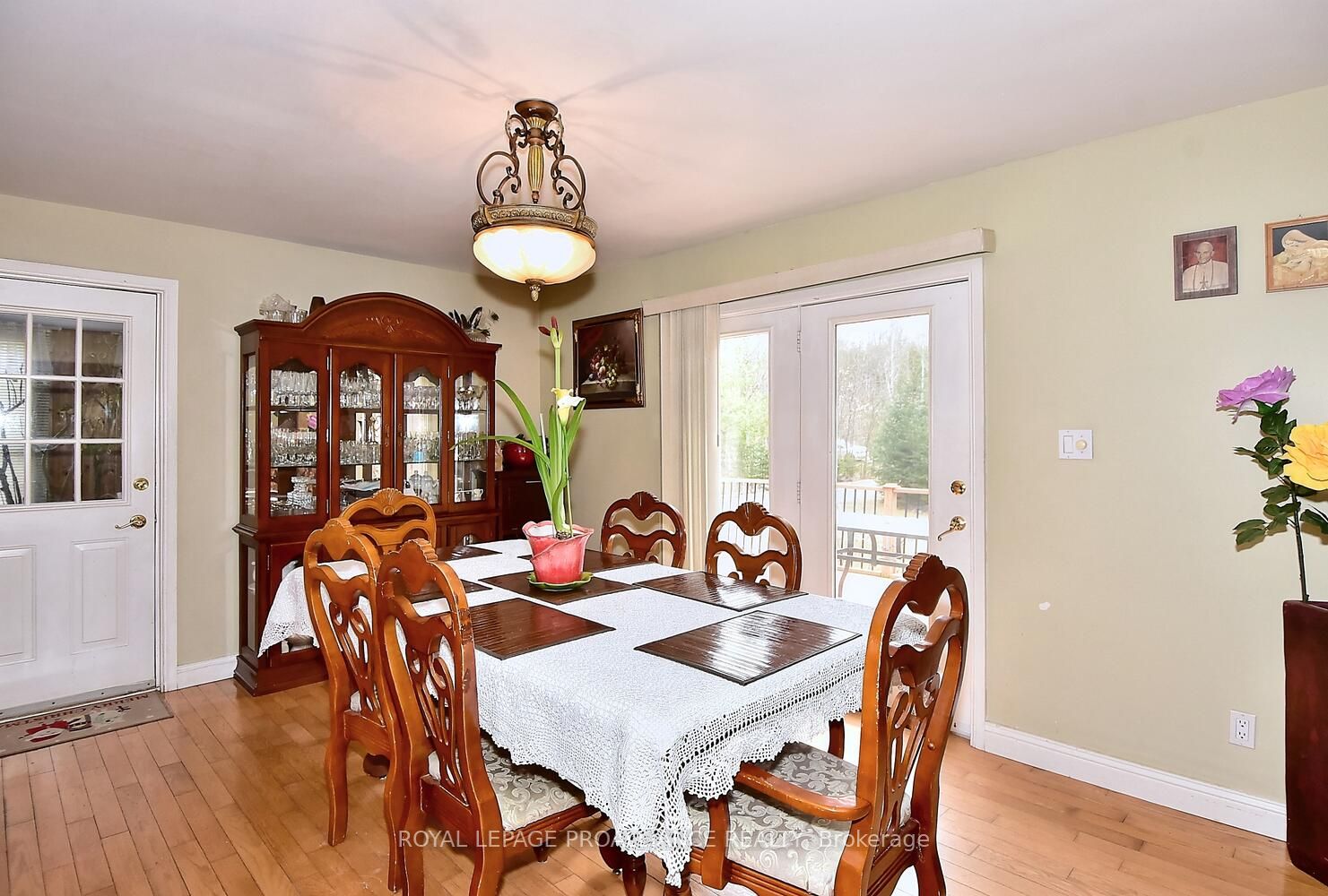 28 Woodlawn Drive