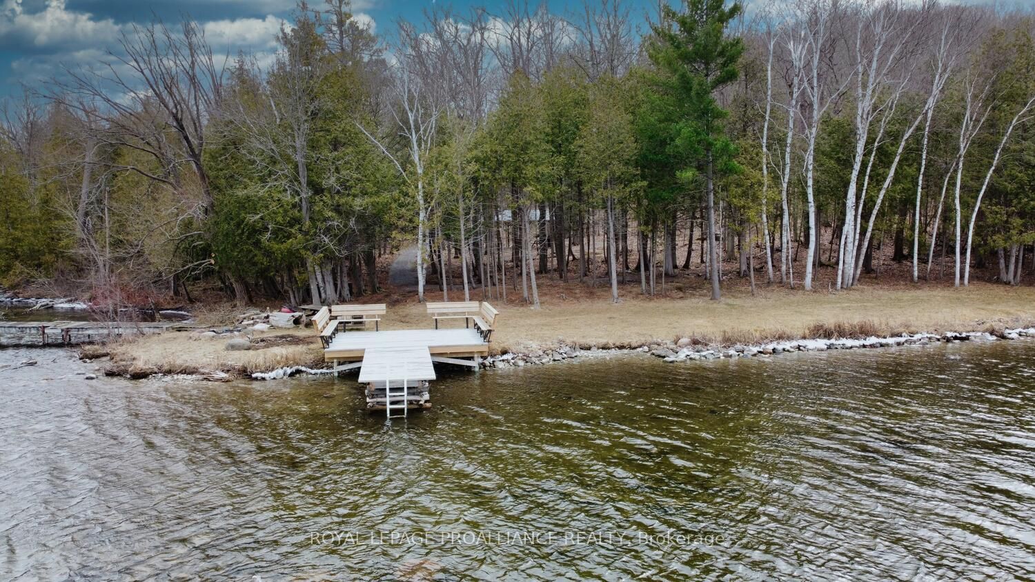 28 Woodlawn Drive