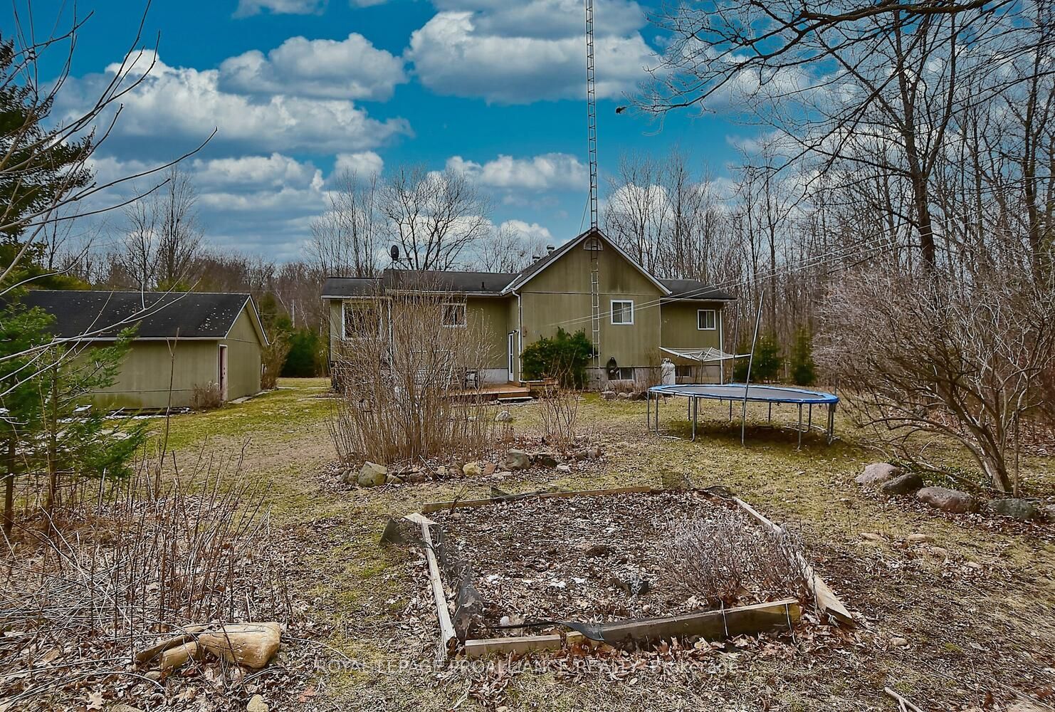 28 Woodlawn Drive