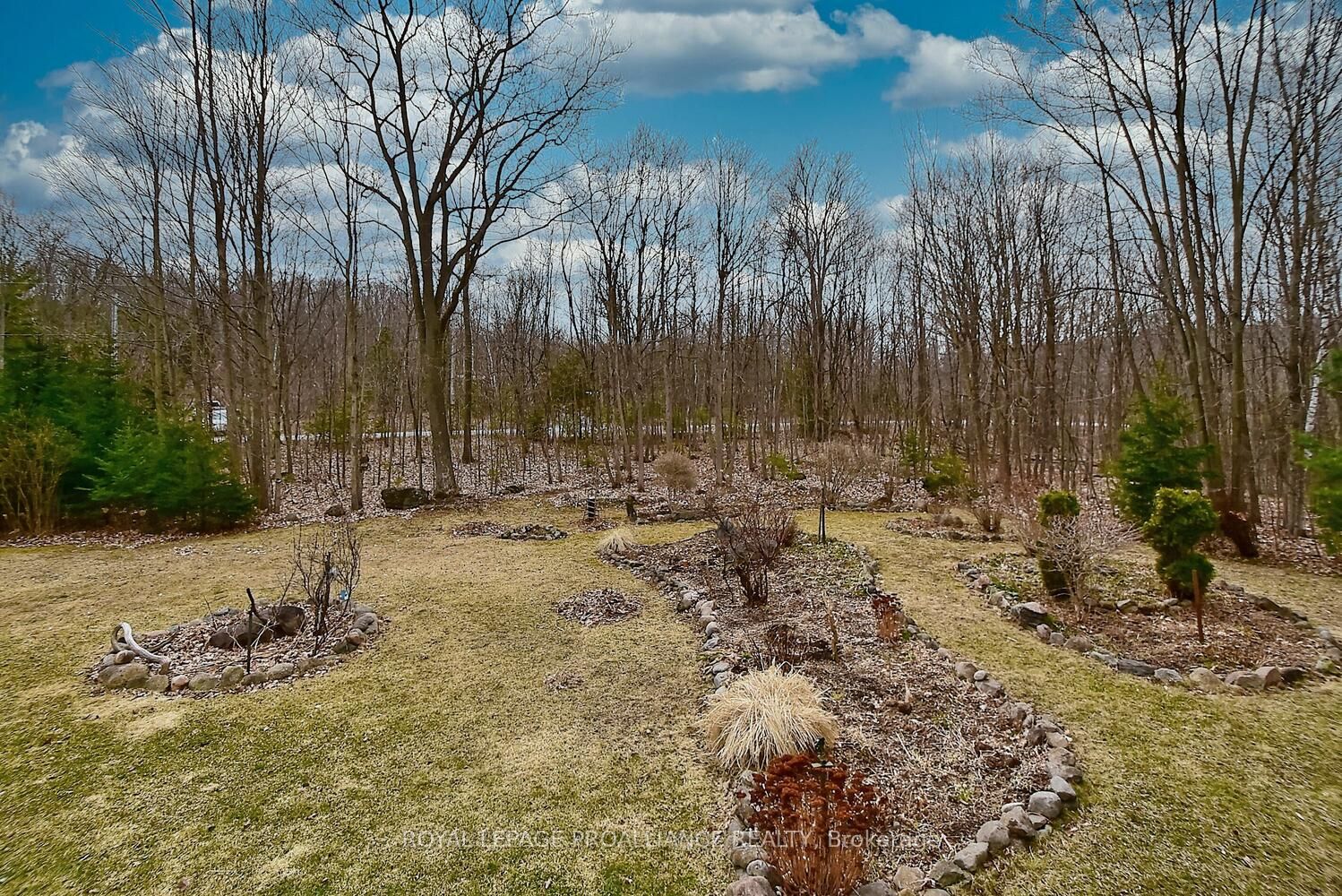 28 Woodlawn Drive