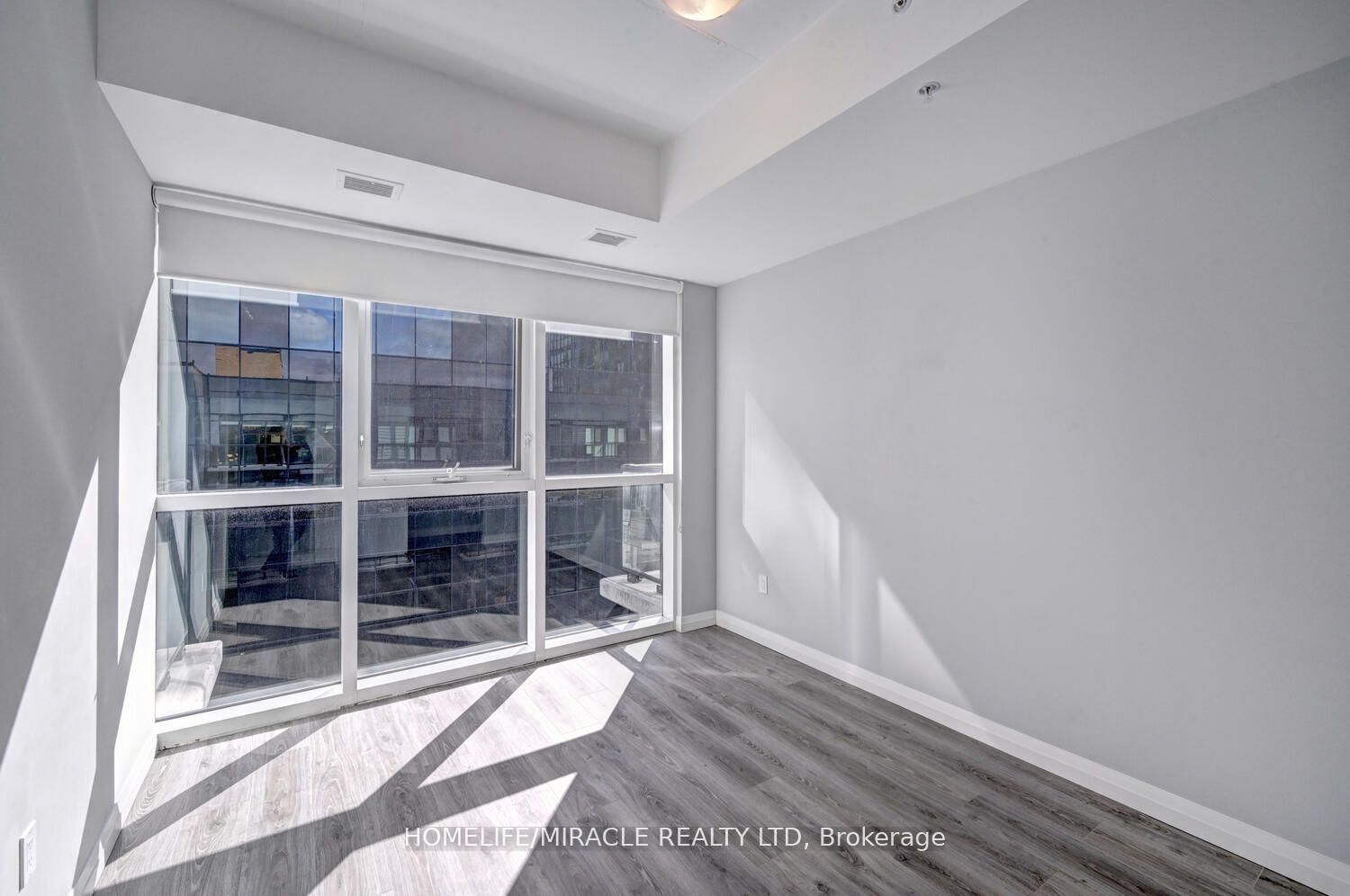 108 Garment Street, #401