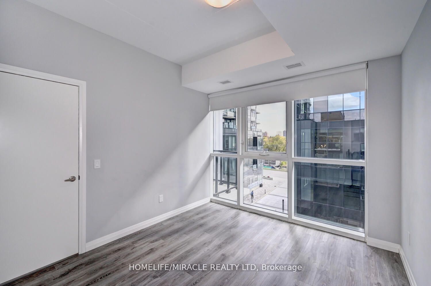 108 Garment Street, #401