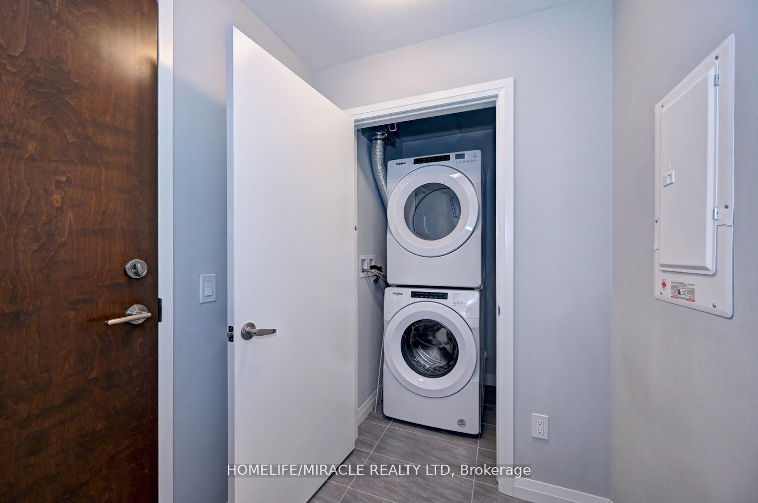 108 Garment Street, #401