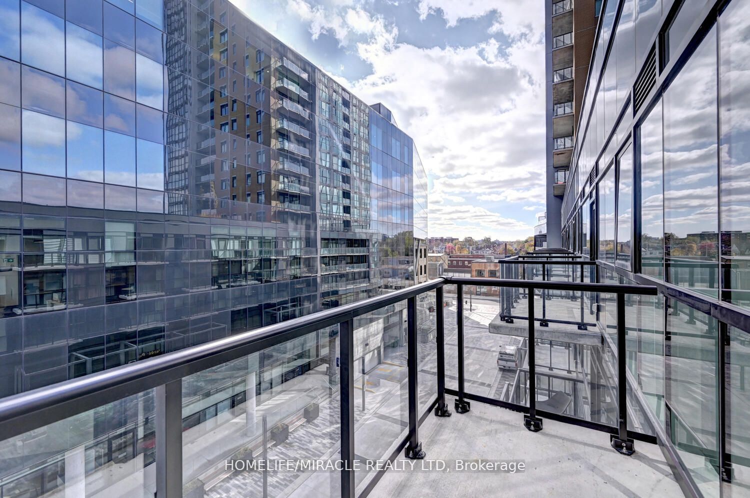 108 Garment Street, #401