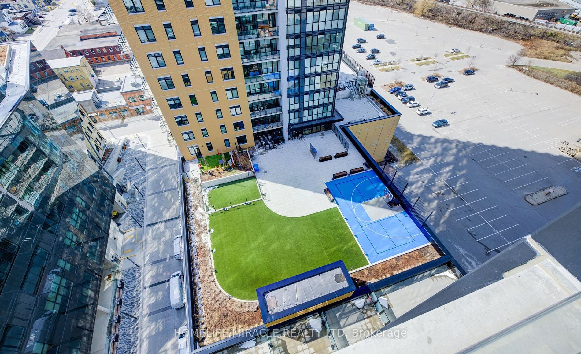 108 Garment Street, #401