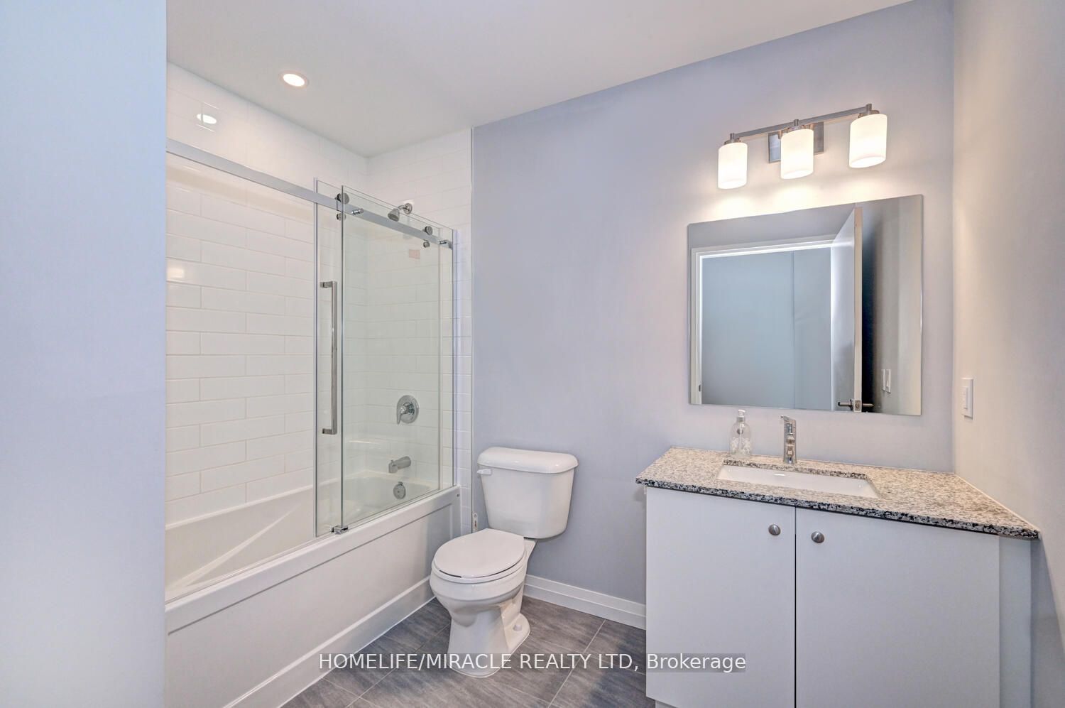 108 Garment Street, #401