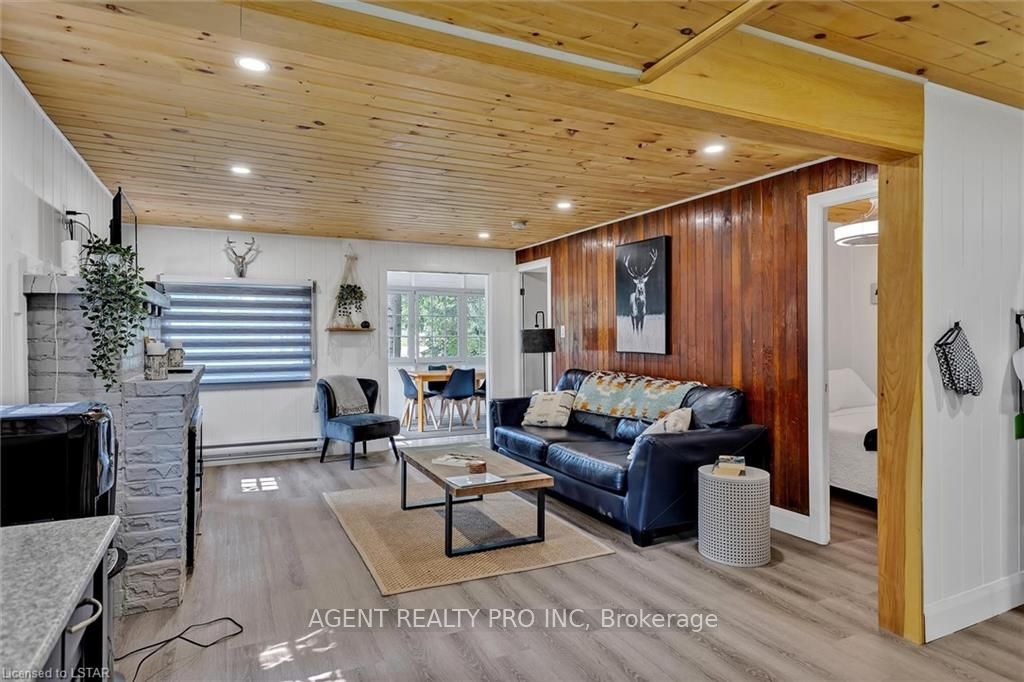 21 ORIOLE Road