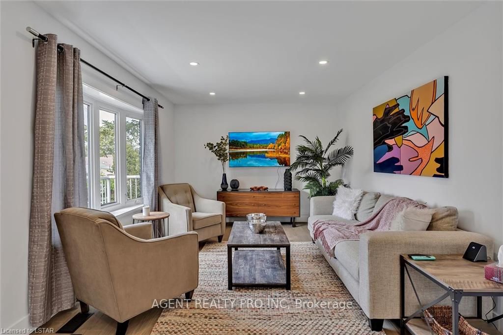 21 ORIOLE Road