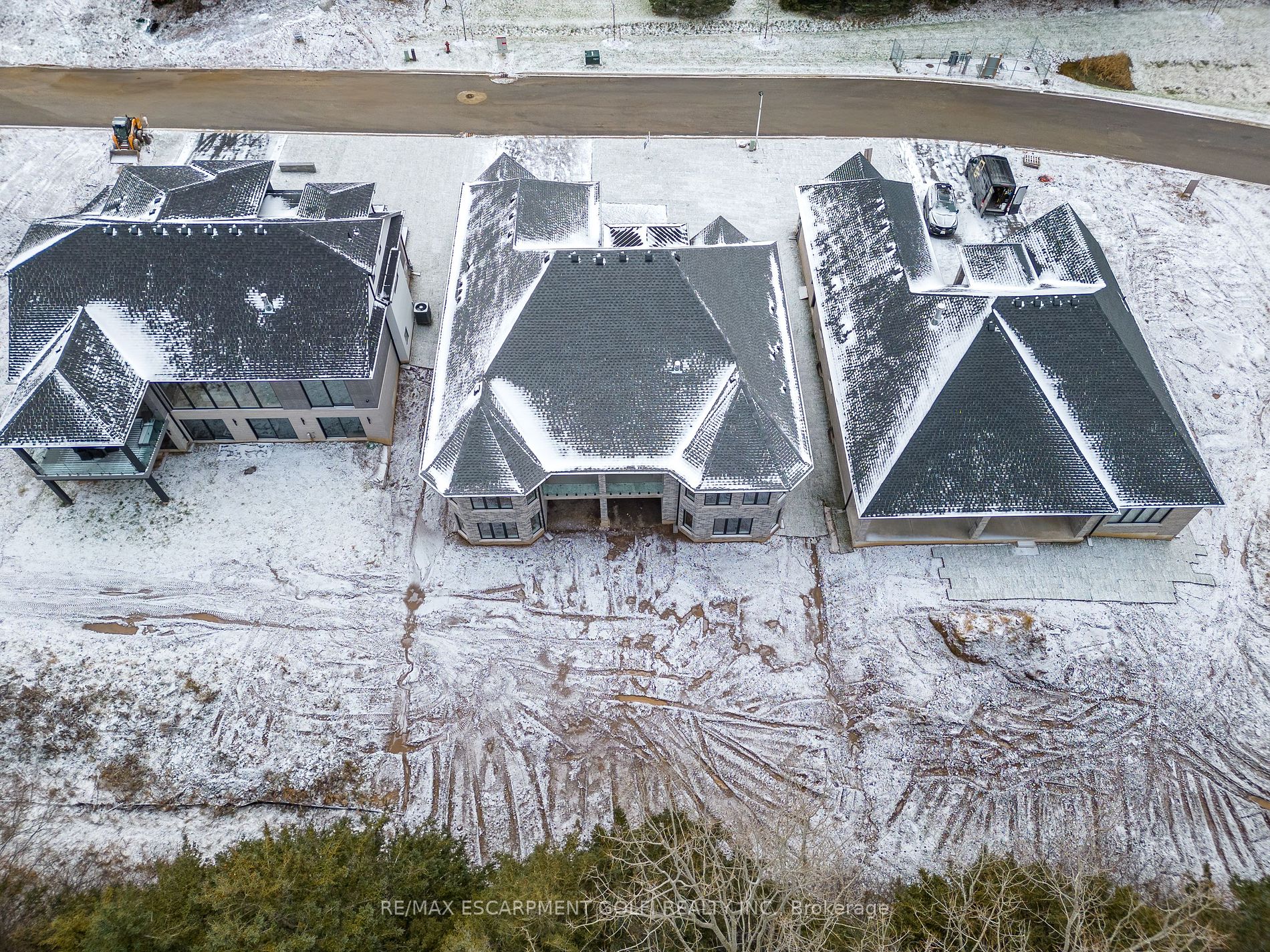 11 Black Willow Crt