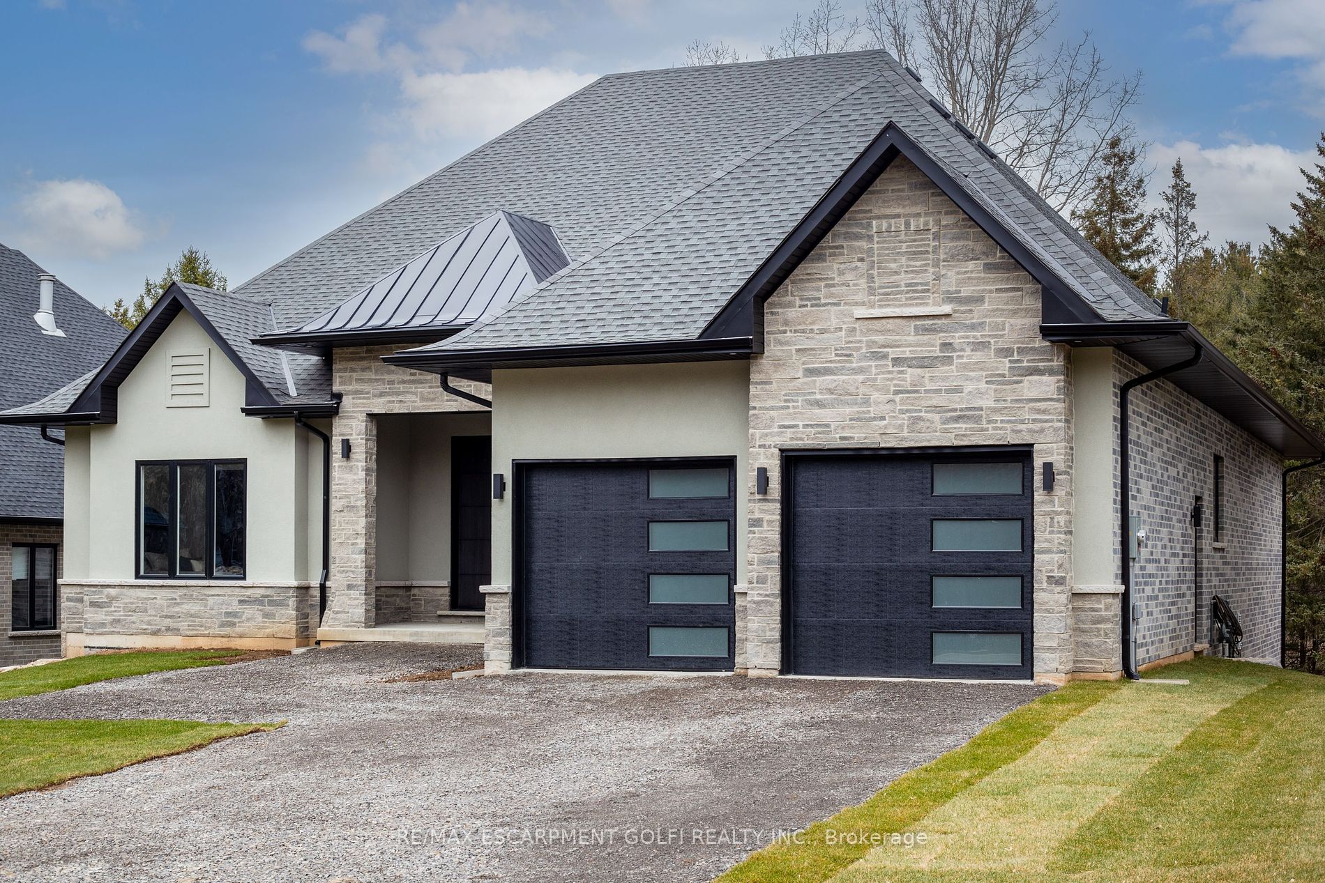 11 Black Willow Crt