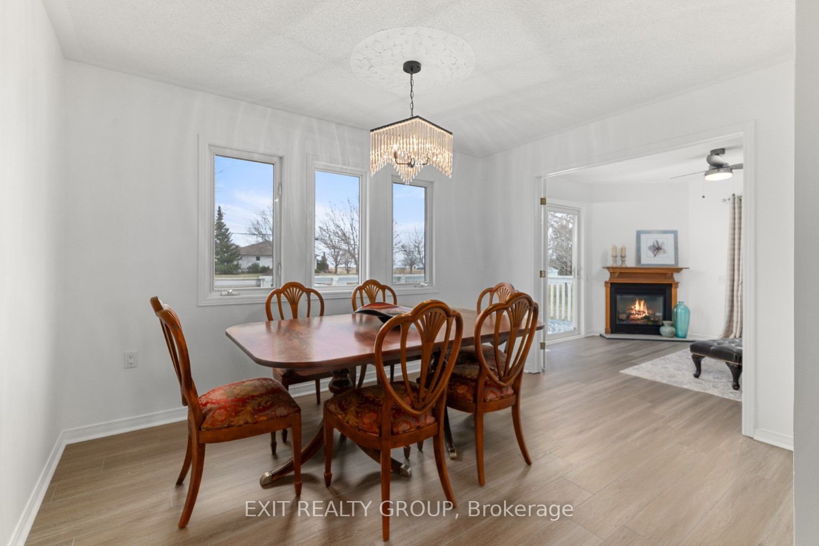 32 Heritage Dr