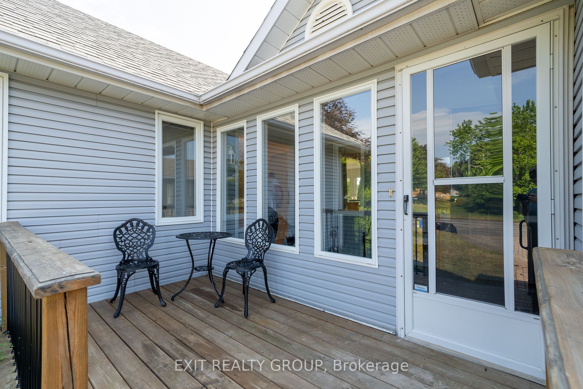 32 Heritage Dr