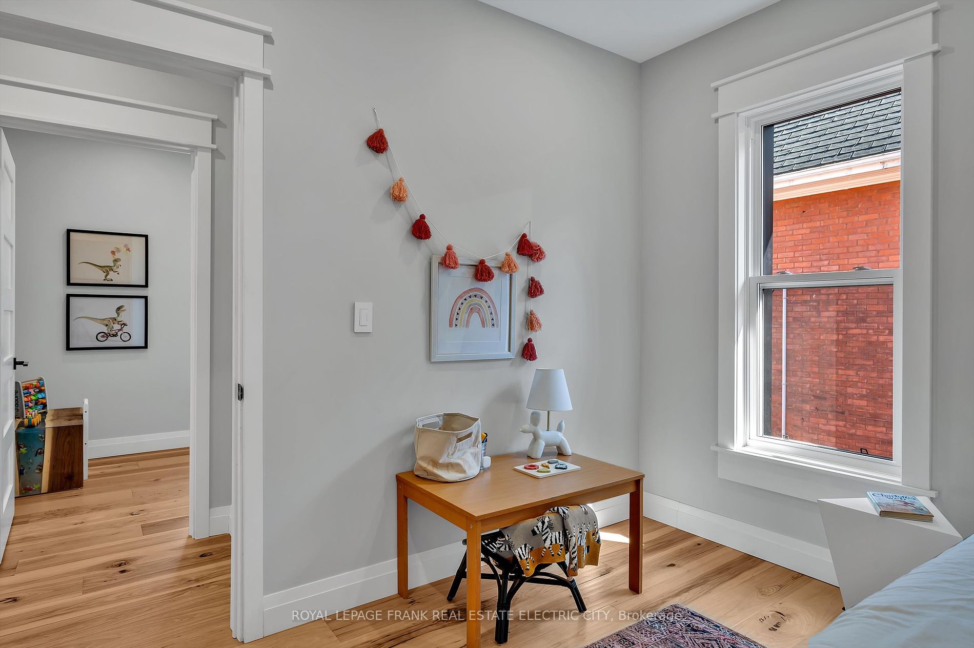 395 Walton Street
