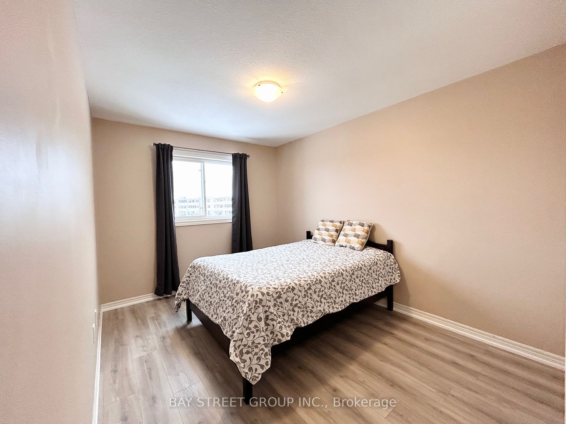7945 Oldfield Road, #16