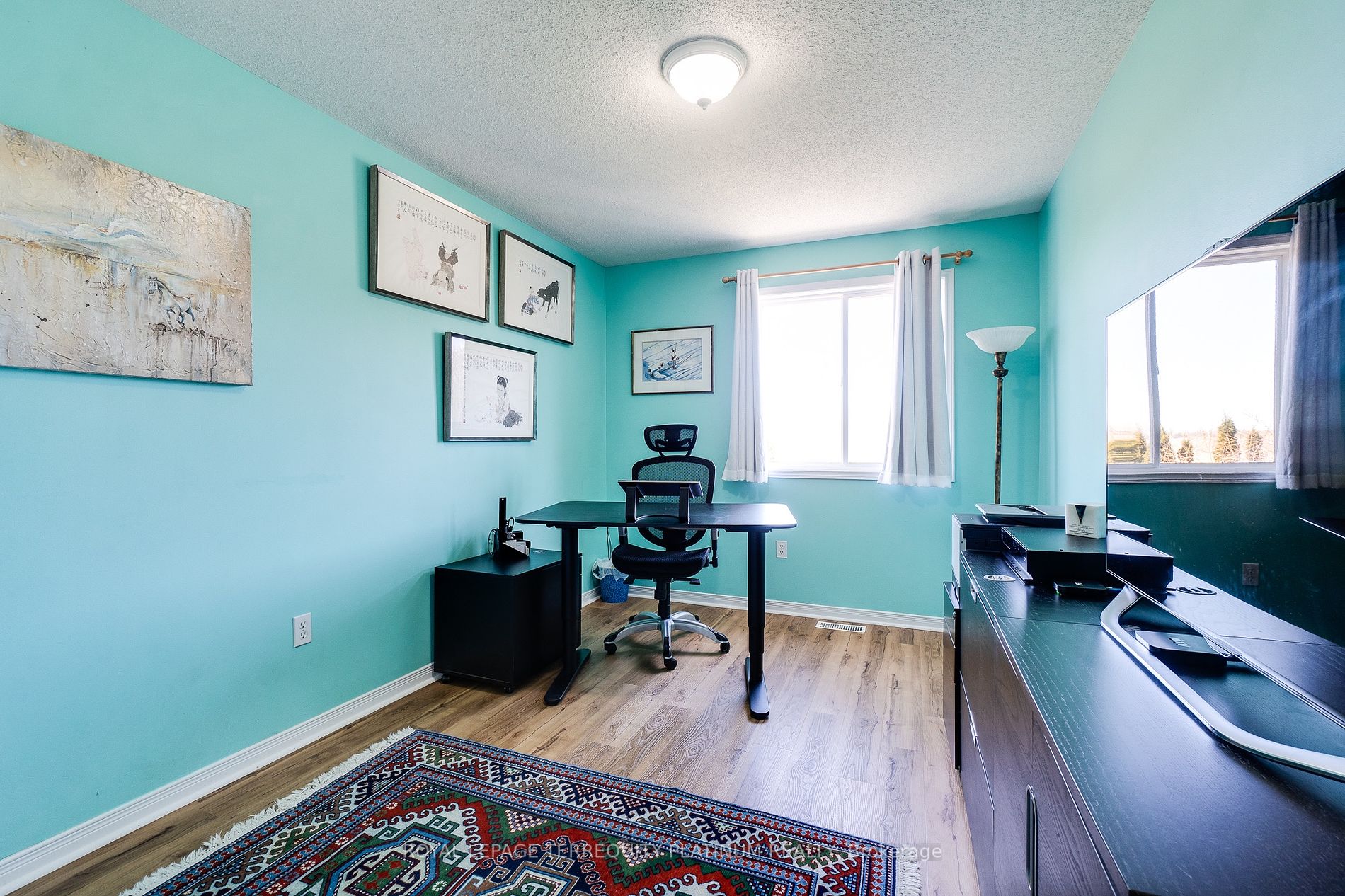4 Curzon Cres