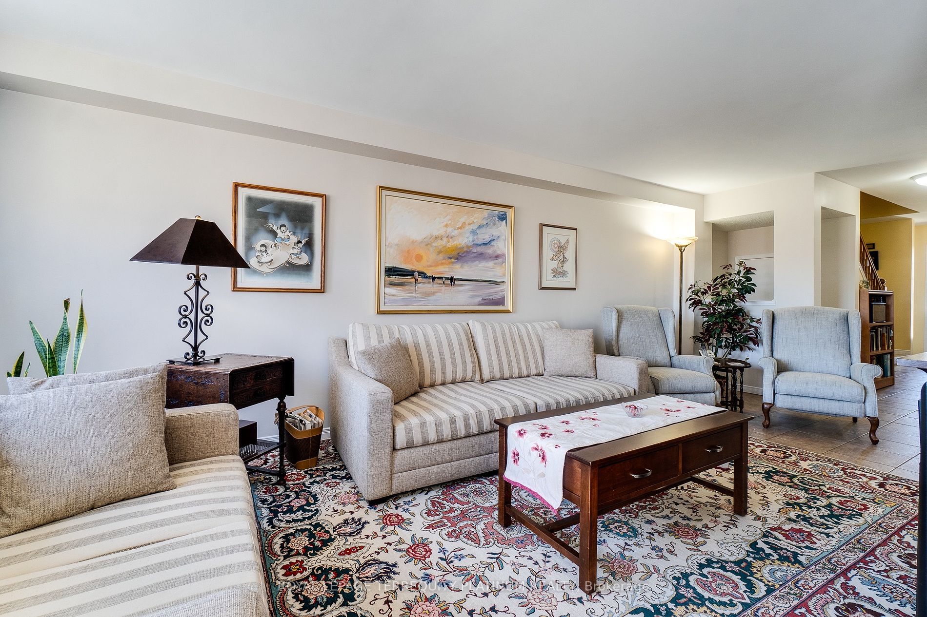 4 Curzon Cres