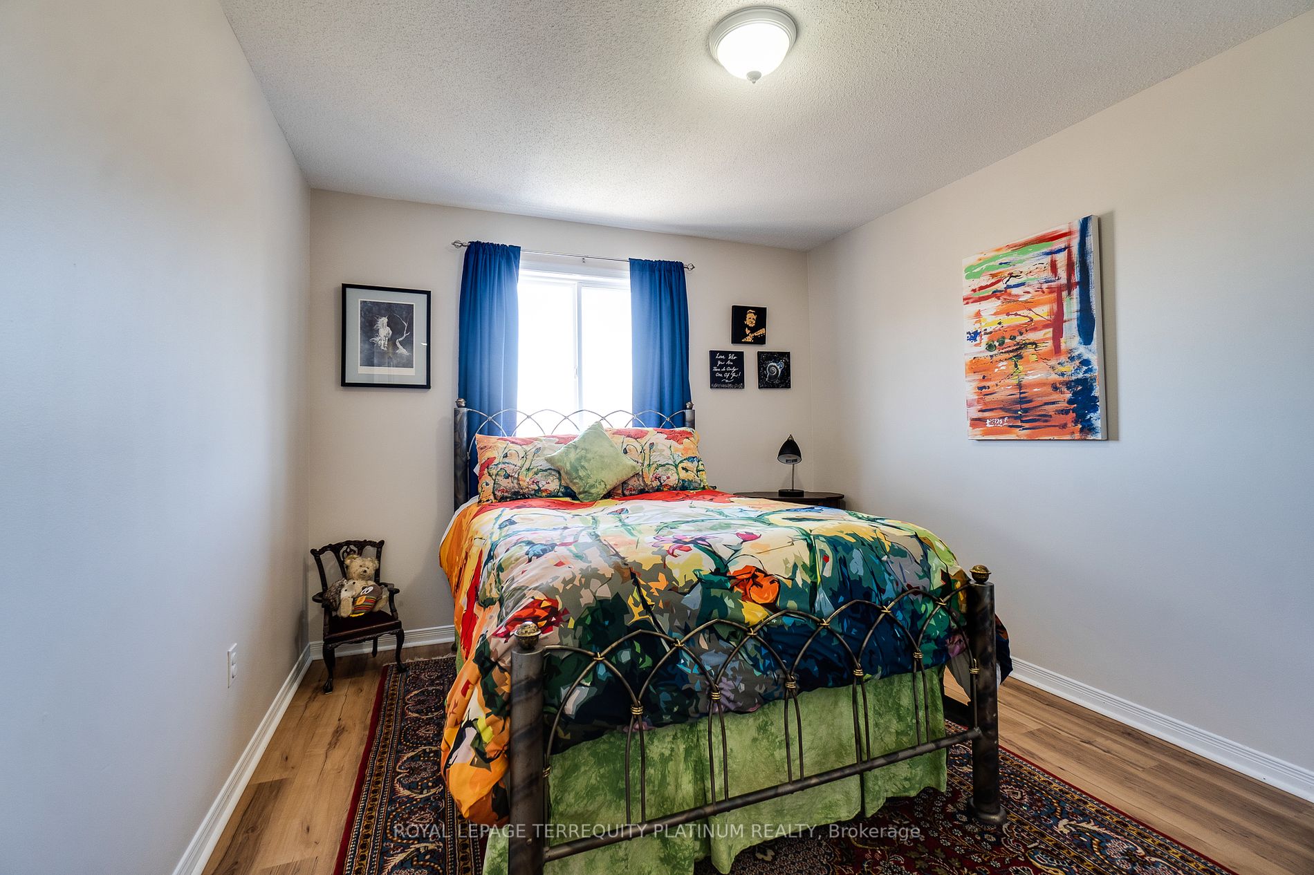 4 Curzon Cres