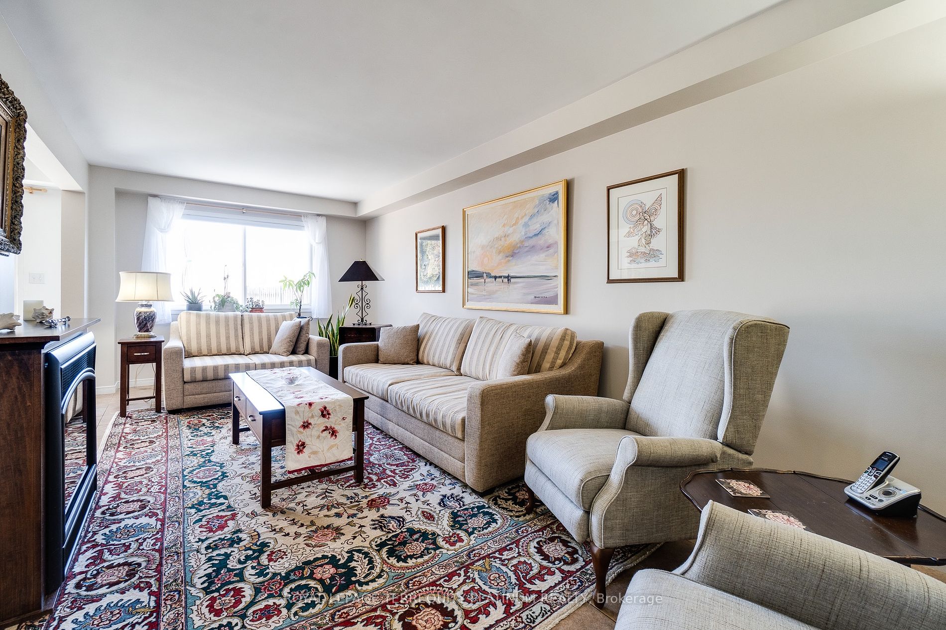 4 Curzon Cres