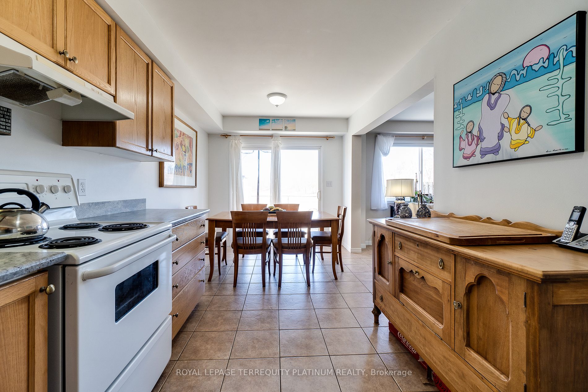 4 Curzon Cres