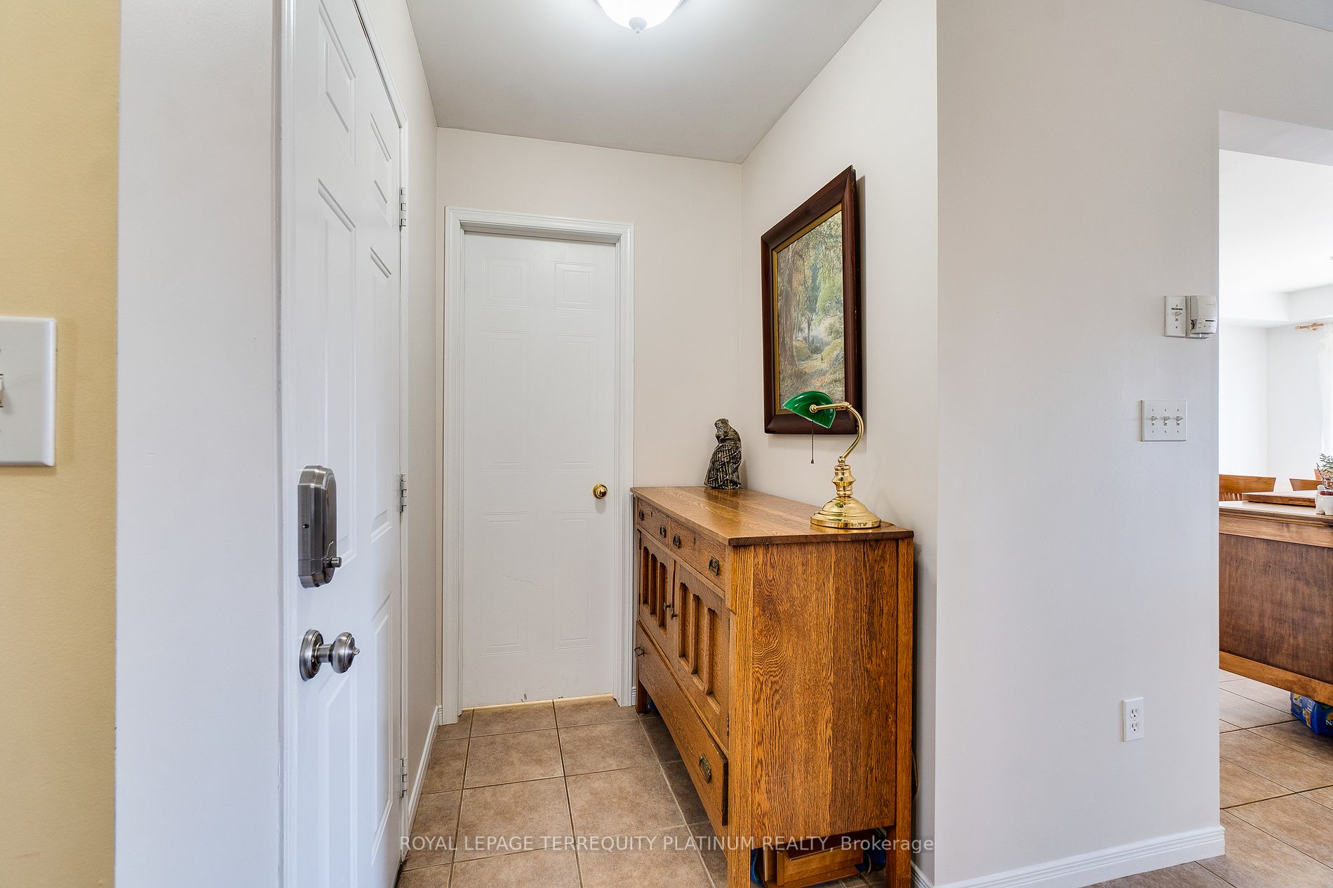 4 Curzon Cres