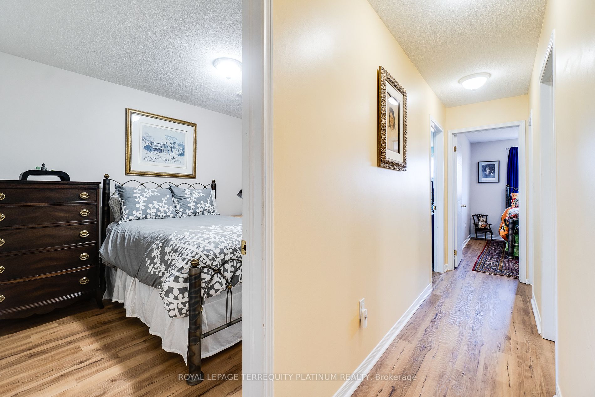4 Curzon Cres
