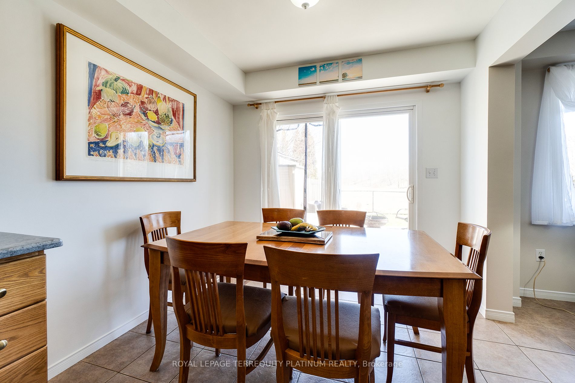 4 Curzon Cres