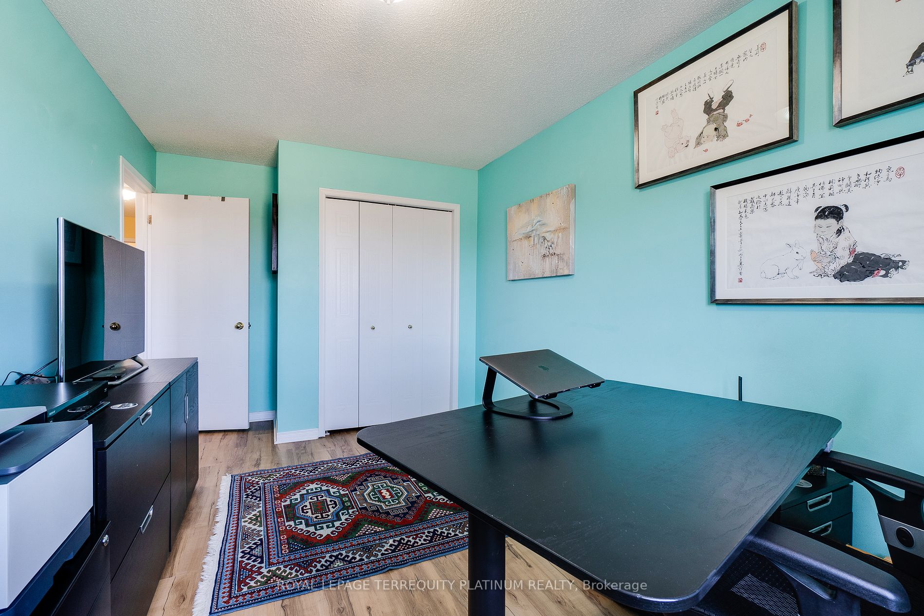 4 Curzon Cres