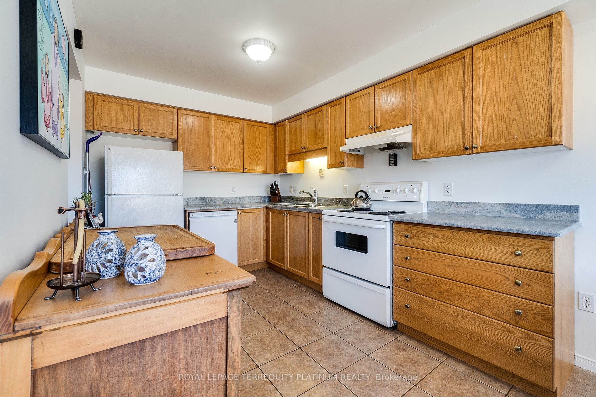 4 Curzon Cres