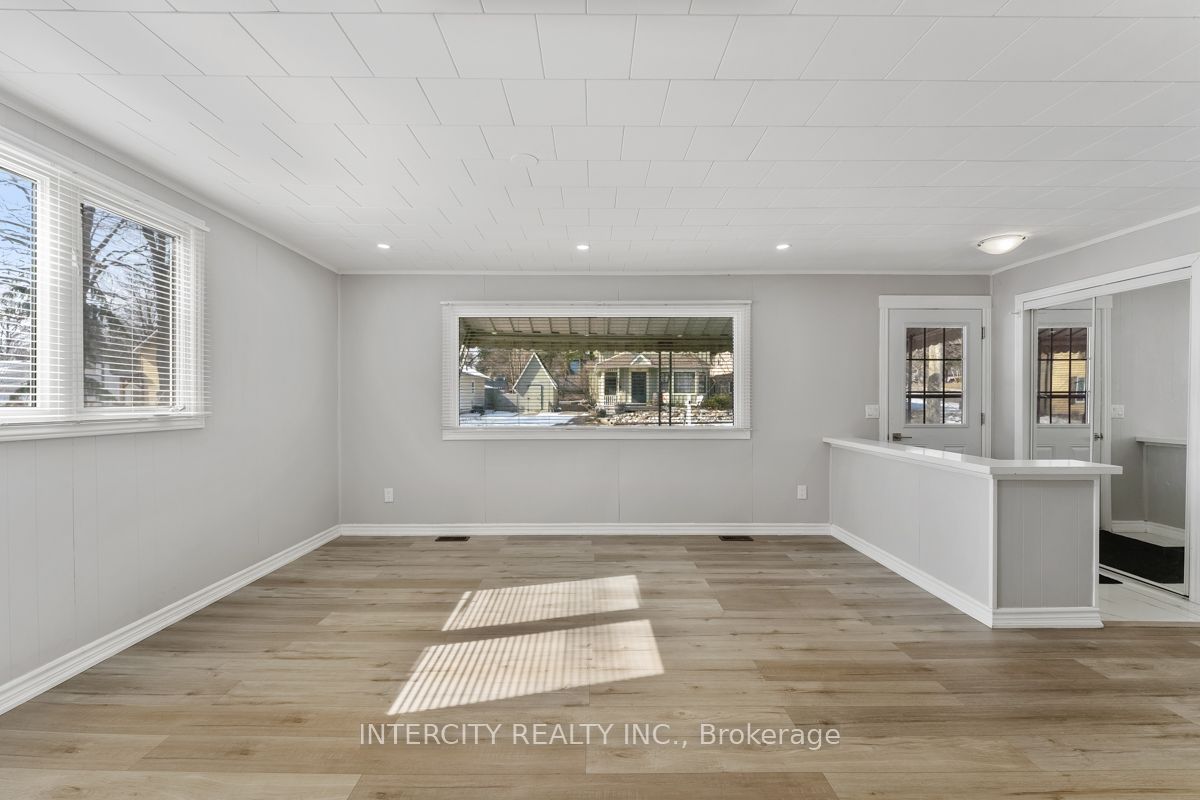 339 William Street #Upper