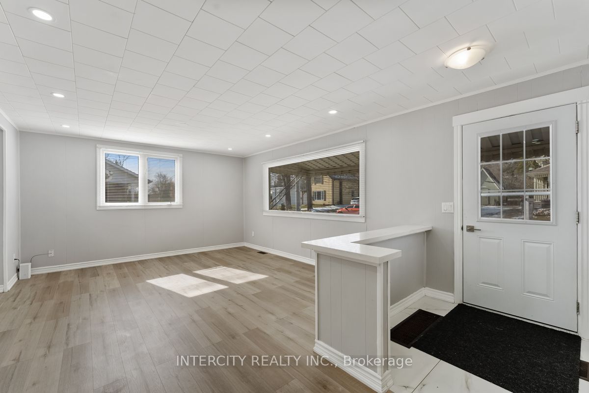339 William Street #Upper