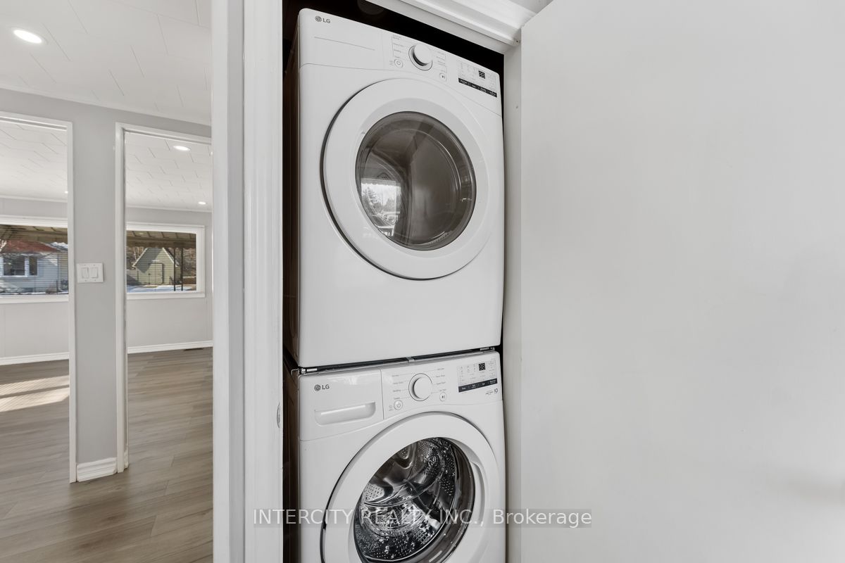 339 William Street #Upper
